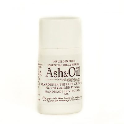 ash&oil .5 oz gardener therapy cream in white toggle bottle